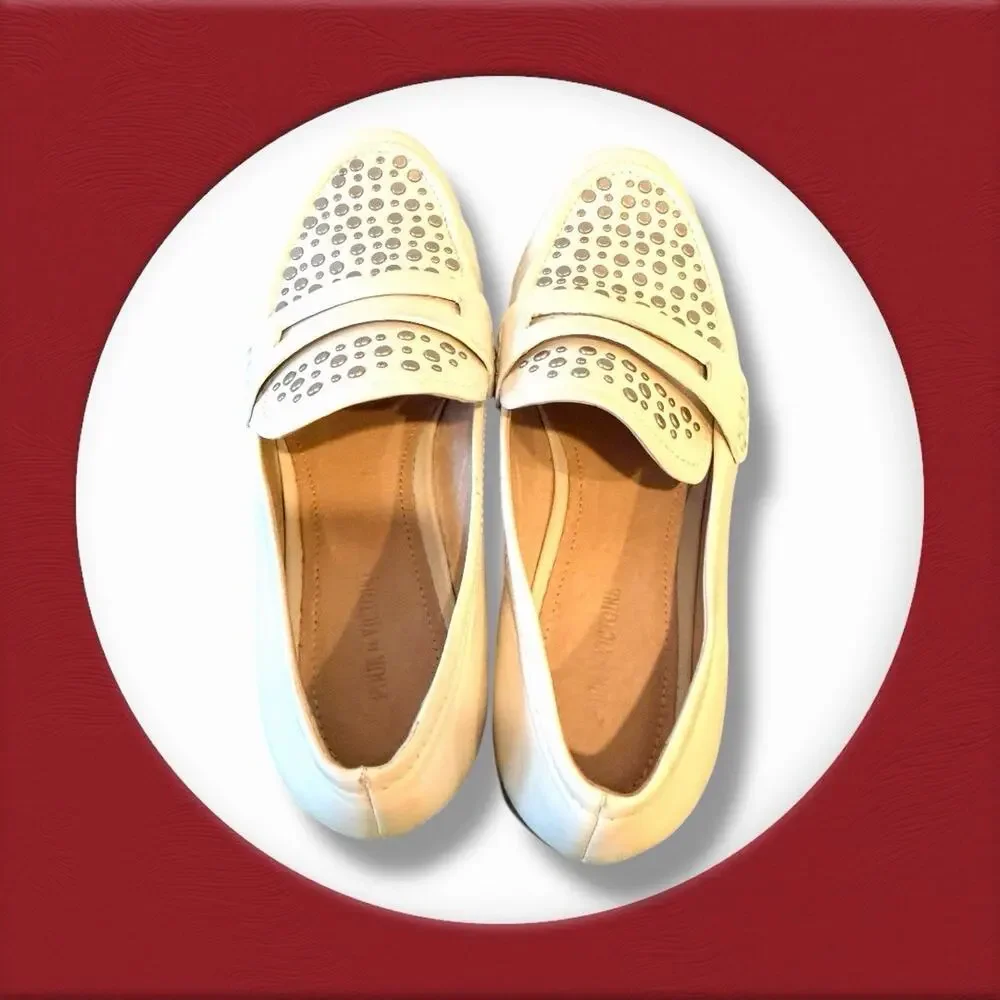 Pour La Victoire Lavis Eggshell Leather Studded Loafers Size 7.5
